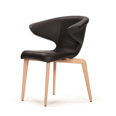 Schwarzer Munich Armchair Stuhl von ClassiCon mit Holzbeinen, moderner Design Stuhl für Esszimmer.